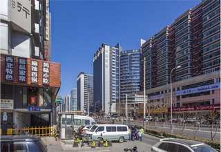 海宁一站式购物广场卫生间铝蜂窝金属隔断